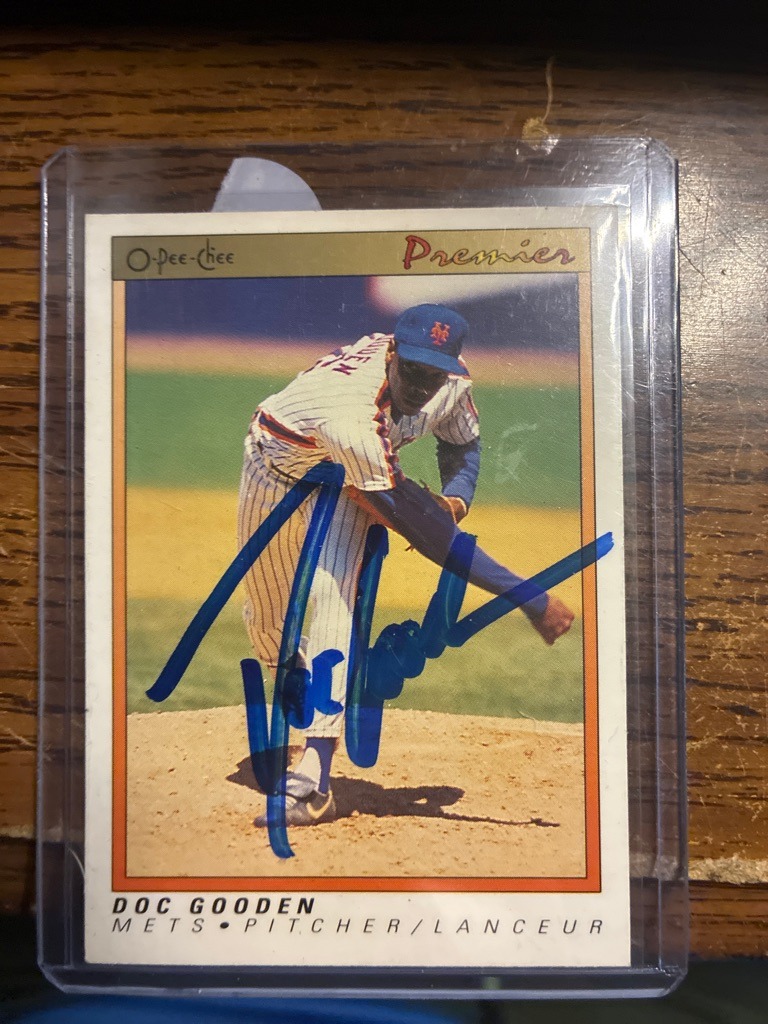 Dwight Gooden (Note: This is a baseball card featuring MLB player Dwight 'Doc' Gooden, not a football player)